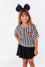 Load image into Gallery viewer, Striped Mickey Pumpkin| BOXY CROP