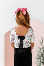 Load image into Gallery viewer, Girly Wreath | Scoop Back TEE