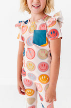 Load image into Gallery viewer, SMILEY | RUFFLE POCKET TEE