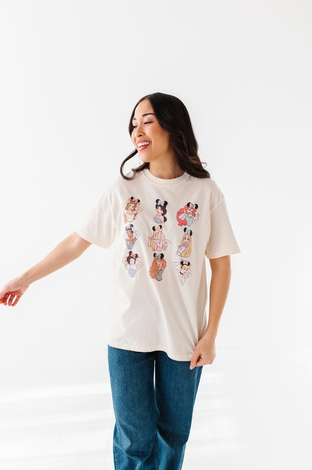 PRINCESSES | CREAM ADULT *FULL-LENGTH* TEE