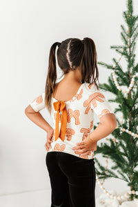 Gingerbread Bow | Scoop Back TEE
