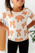Load image into Gallery viewer, Gingerbread Bow | Scoop Back TEE