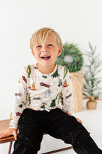Load image into Gallery viewer, Retro Grinch | Bamboo Long Sleeve Shirt