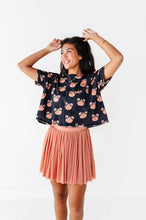 Load image into Gallery viewer, BLACK Piggy Pumpkins | ADULT Boxy Crop