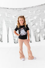 Load image into Gallery viewer, Lacey the Ghost | TEE