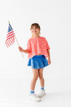 Load image into Gallery viewer, RED Stars | BOXY CROP