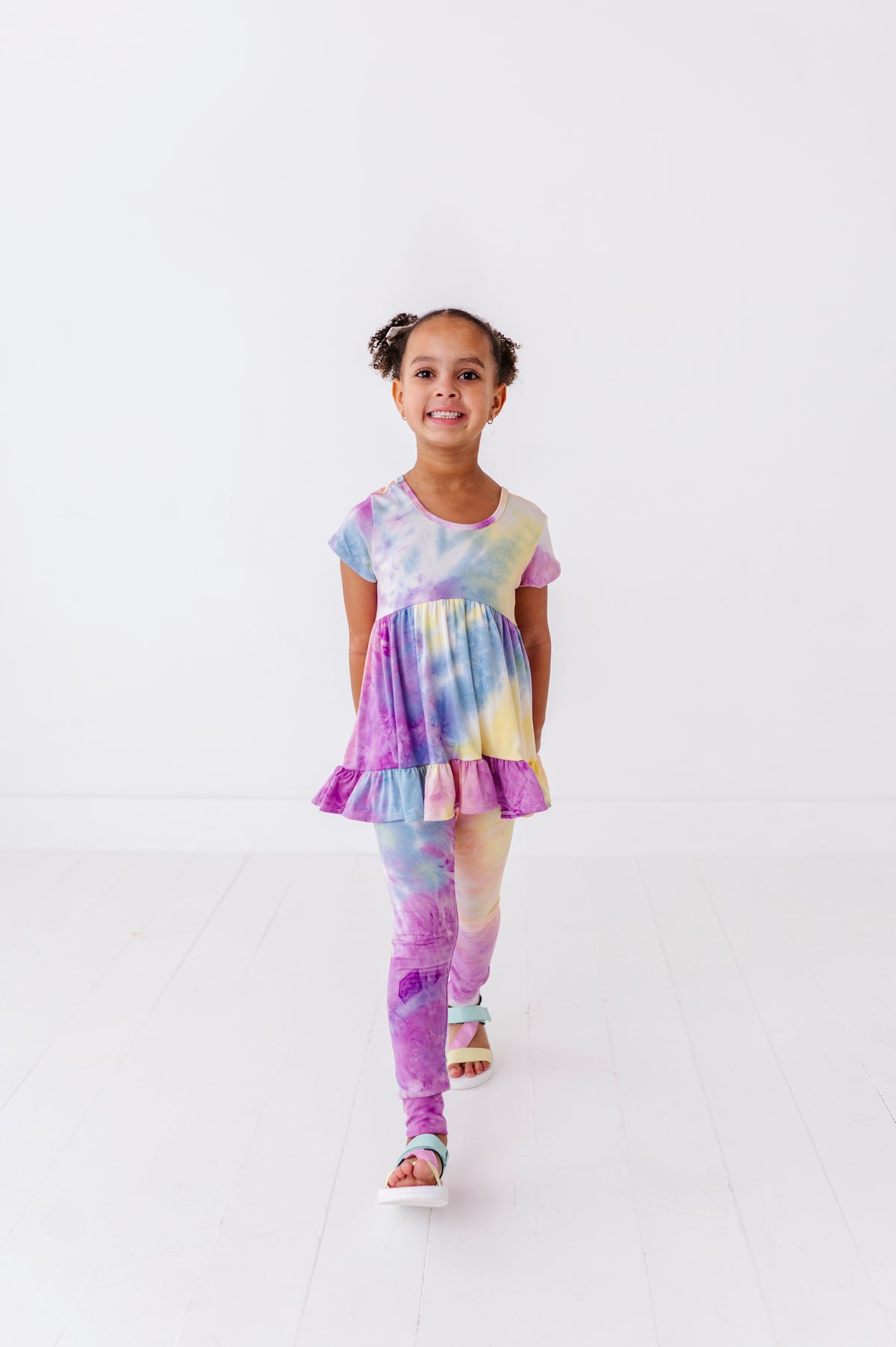 TIE-DYE SET EXCLUSIVE!