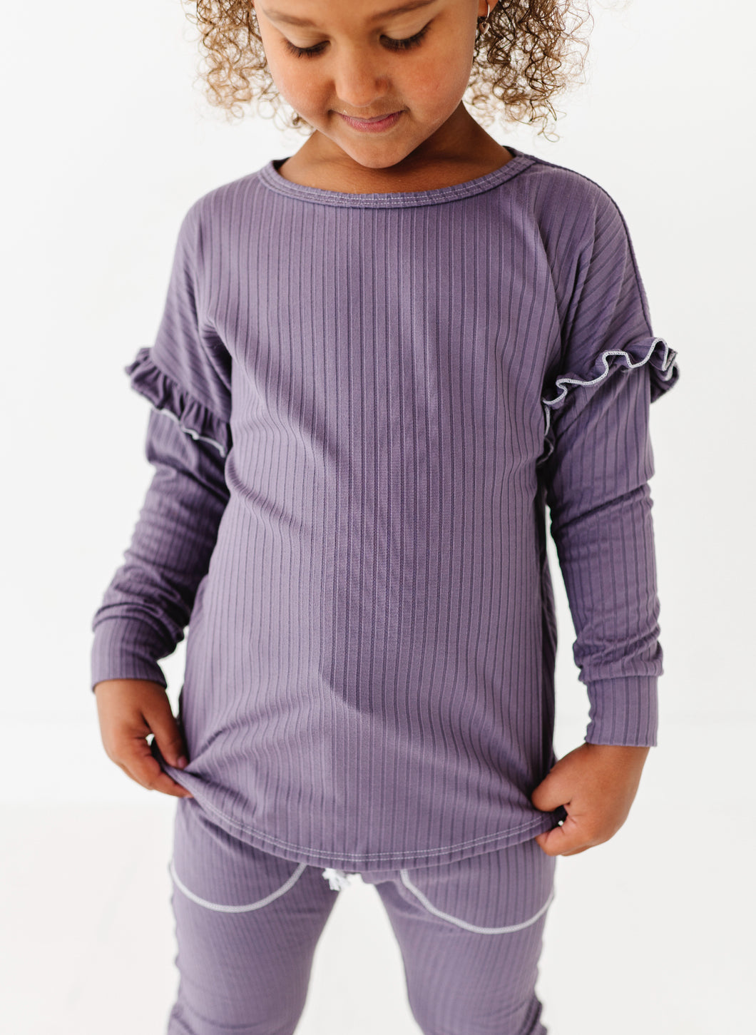 PLUM RIB | Crewneck (with ruffle)