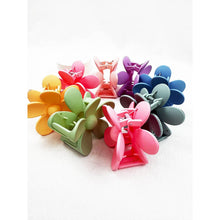 Load image into Gallery viewer, Daisy Hair Clip (colors vary)