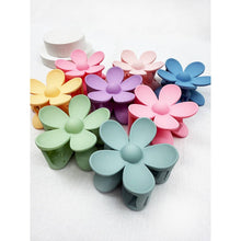 Load image into Gallery viewer, Daisy Hair Clip (colors vary)