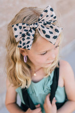Load image into Gallery viewer, Leopard Bow Headband